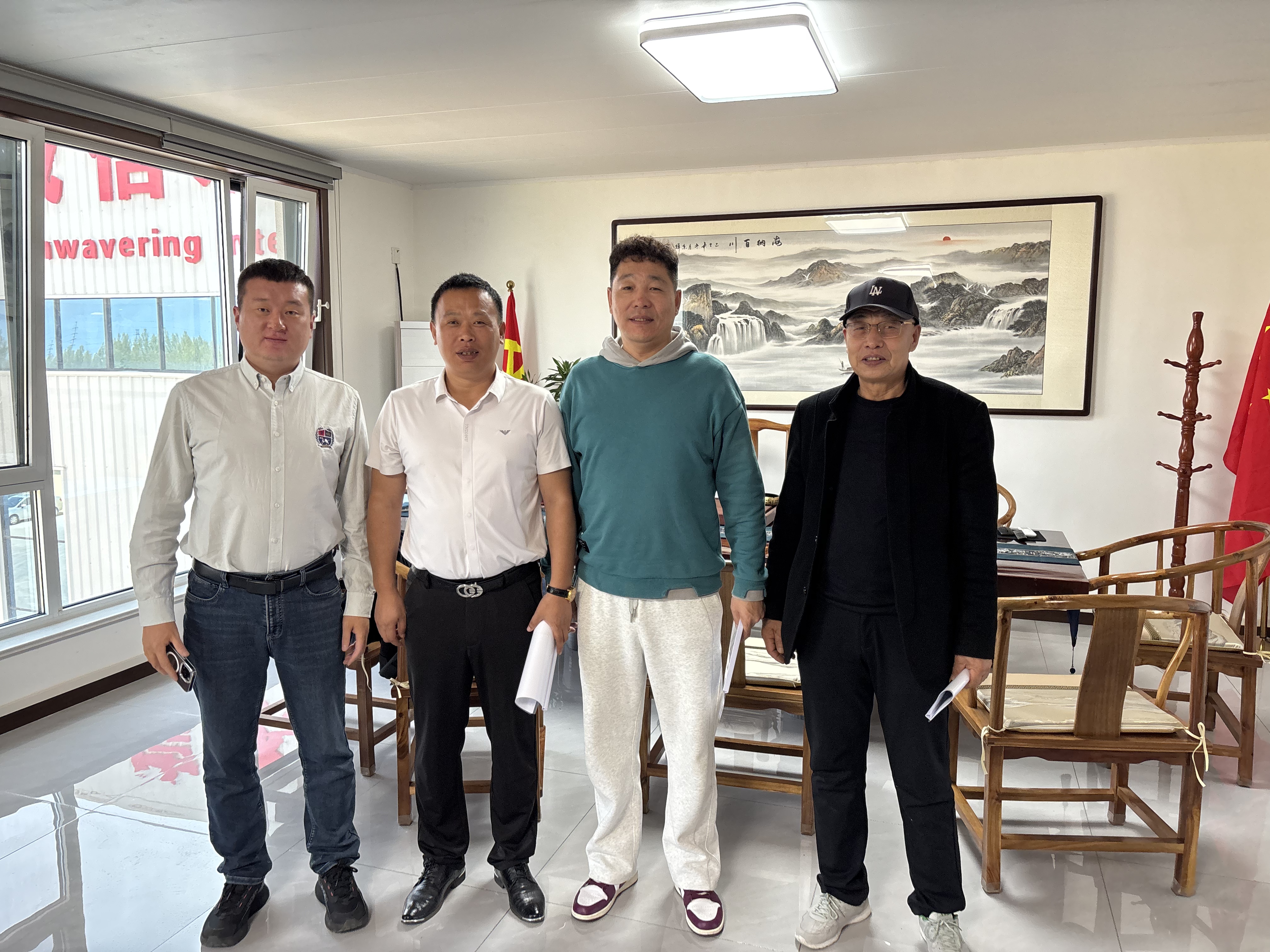 Qingzhou Jinqi Iffirmat b'suċċess Ordni ta 'Tagħmir tal-Minjieri tad-Deheb u l-Benefikazzjoni ma' Klijenti Mongoljani